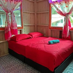 Homestay Rubiah Kg. Style-Room